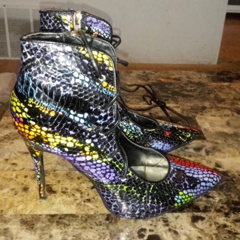 Multi Color Shi By Journey Lace up Heel